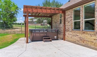 105 Parc Oaks Dr, Aledo, TX 76008