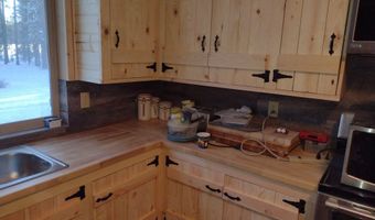 9214 Mina Bird Dr, Bonanza, OR 97623