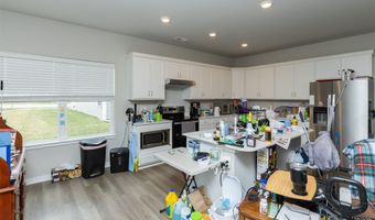 2820 NW 32nd Ln, Ankeny, IA 50023
