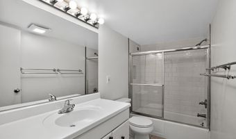 4600 S FOUR MILE RUN Dr 421, Arlington, VA 22204