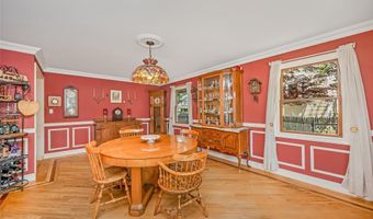 142 Cedar St, Amityville, NY 11701