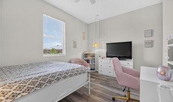 203 STAR SHELL Dr, Apollo Beach, FL 33572
