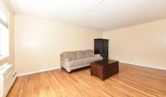 295 Merrick Rd 4A, Amityville, NY 11701