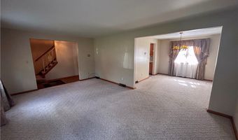 100 Chadwick Ln, Austintown, OH 44515
