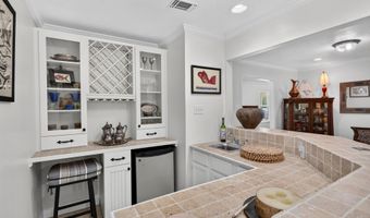 514 Sunset Dr, Bay St. Louis, MS 39520