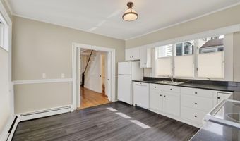 997 Washington St, Bath, ME 04530