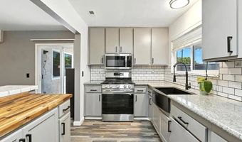 1412 Rolling Hills Dr, Oceanside, CA 92056