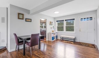 65 Somerset Ter, Bedminster, NJ 07921