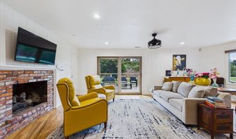 3255 Buttermilk Ln, Arcata, CA 95521