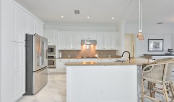 5318 LOON NEST Ct, Apollo Beach, FL 33572