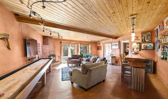 174 Hondo Seco Rd, Arroyo Hondo, NM 87513
