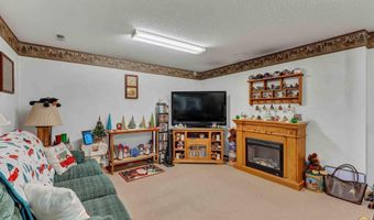 6930 SW Hoch Rd, Auburn, KS 66402