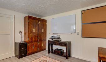 10210 SW CRESTWOOD Ct, Beaverton, OR 97008