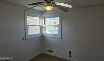 131 Veeder Ln, Bayville, NJ 08721