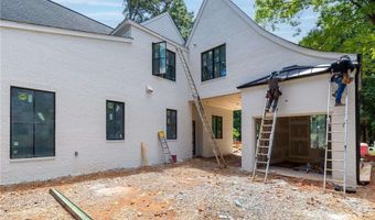 195 Shady Grv, Alpharetta, GA 30009