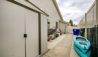 35579 Country Creek Dr, Yucaipa, CA 92399