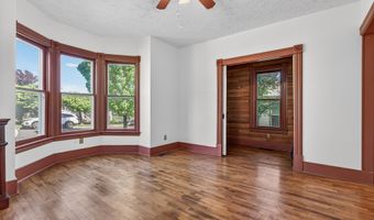 138 Third St, Ashland, OR 97520
