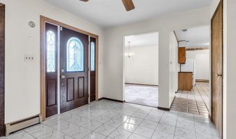 11 Phillips Mills Dr, Middletown, NJ 07748
