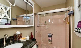 7052 WARDELL St, Annandale, VA 22003