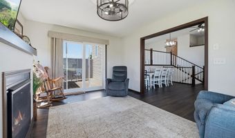 814 Curt Felt Dr, Alexandria, MN 56308