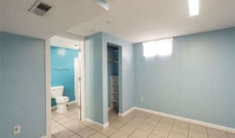 825 SE 4th St, Ankeny, IA 50021