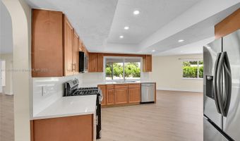 524 Muirfield Dr, Atlantis, FL 33462
