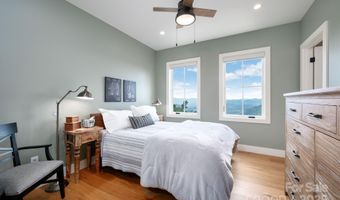 17 Elk Trl, Asheville, NC 28804