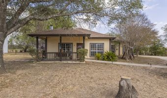 10863 La Vernia, Adkins, TX 78101