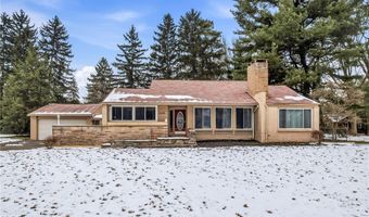 1039 Glamorgan St, Alliance, OH 44601