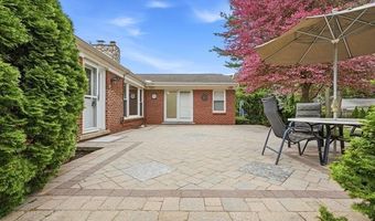 6354 Shenandoah Ave, Allen Park, MI 48101