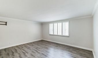 4225 N HENDERSON Rd 103, Arlington, VA 22203