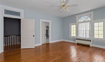 802 S Center St, Ashland, VA 23005