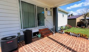 8075 Loop Rd, Alexandria, PA 16611