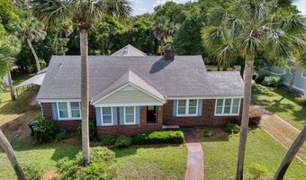 9 11th St, Apalachicola, FL 32320