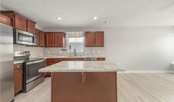 373 Pebble Creek Ct, Amherst, OH 44001