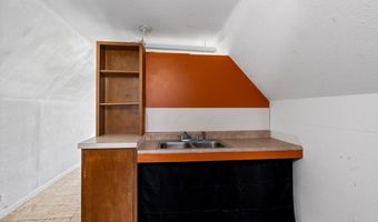 634 Alapaha River Dr, Alapaha, GA 31622