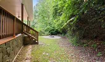 95 Cherokee Ave, Andrews, NC 28901