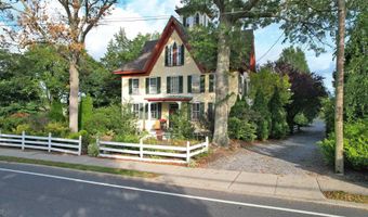 40 N Shore Rd, Absecon, NJ 08201