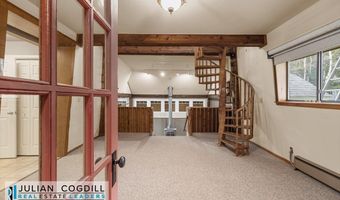 9267 Red Creek Rd, Casper, WY 82604