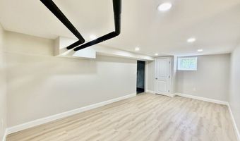 21 Upcrest Rd SF, Boston, MA 02135