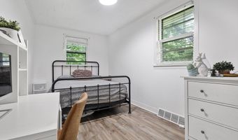 17 Pine St, Bellingham, MA 02019