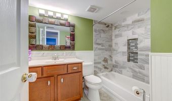 1708 Whispering Creek Dr A, Ballwin, MO 63021