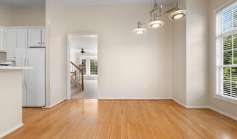 417 CLAYTON Ln, Alexandria, VA 22304