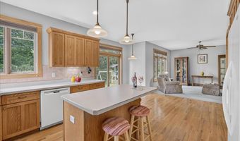 3 Proctor Ct, Albany, NY 12211