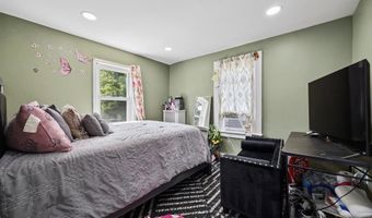 26 Liberty St, Andover, NJ 07801