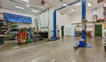 905 N Cedar View Dr, Blanchard, ID 83804