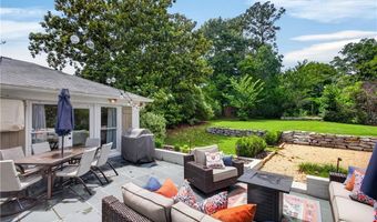 819 E UNIVERSITY Dr, Auburn, AL 36830