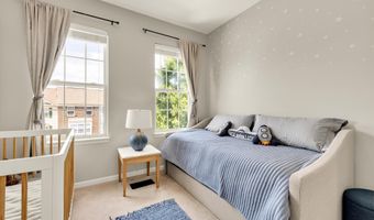 6747 APPLEMINT Ln, Alexandria, VA 22310