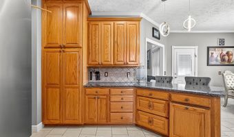 1100 Chicory Ln, Aurora, MO 65605