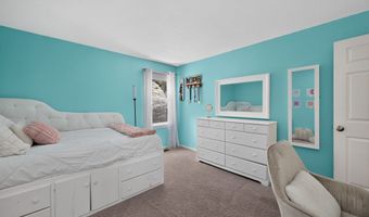 37 N Pleasant Rise, Brookfield, CT 06804